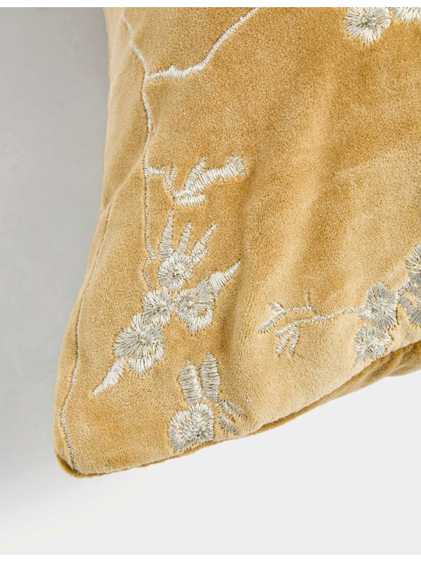 Marks & Spencer Žametna blazina z vezenimi češnjevimi cvetovi Marks & Spencer zlata