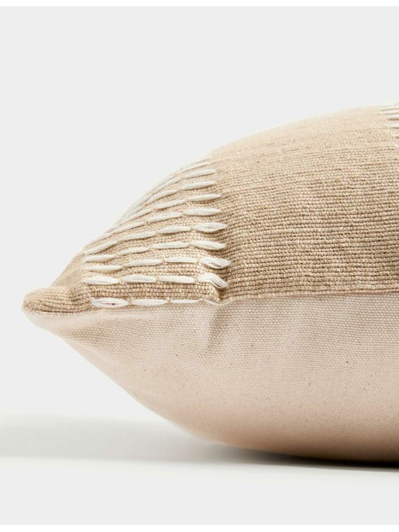 Marks & Spencer Vzglavnik z vezenino, iz čiste bombaže Marks & Spencer smetanova