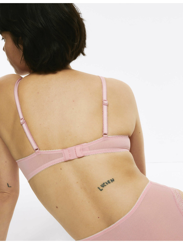 Marks & Spencer Dekolte nedrček z žicami in čipko, vel. A–E Marks & Spencer roza