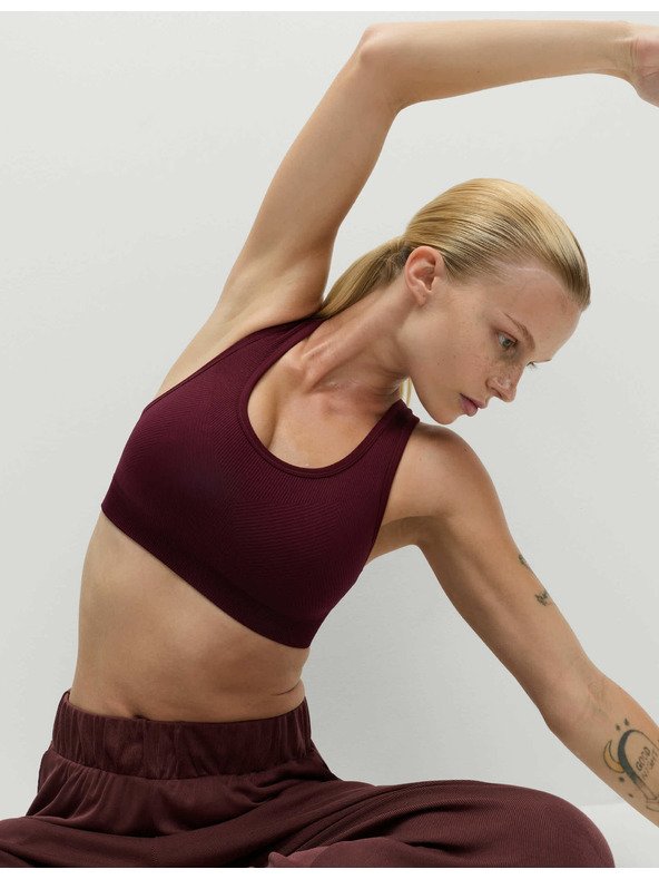 Marks & Spencer Srednje ojačana obojestransko brezšivna športna nedrček Marks & Spencer rdeča