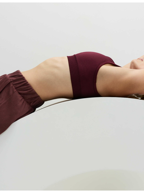 Marks & Spencer Srednje ojačana obojestransko brezšivna športna nedrček Marks & Spencer rdeča