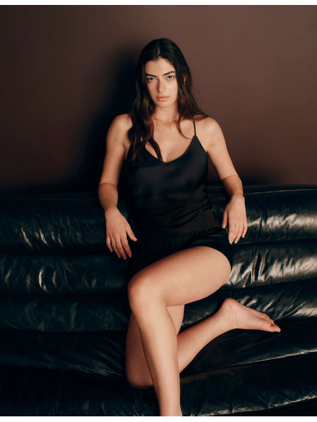 Marks & Spencer Satenast kratek komplet pižame z bluzo in kratkim topljenjem Marks & Spencer črna