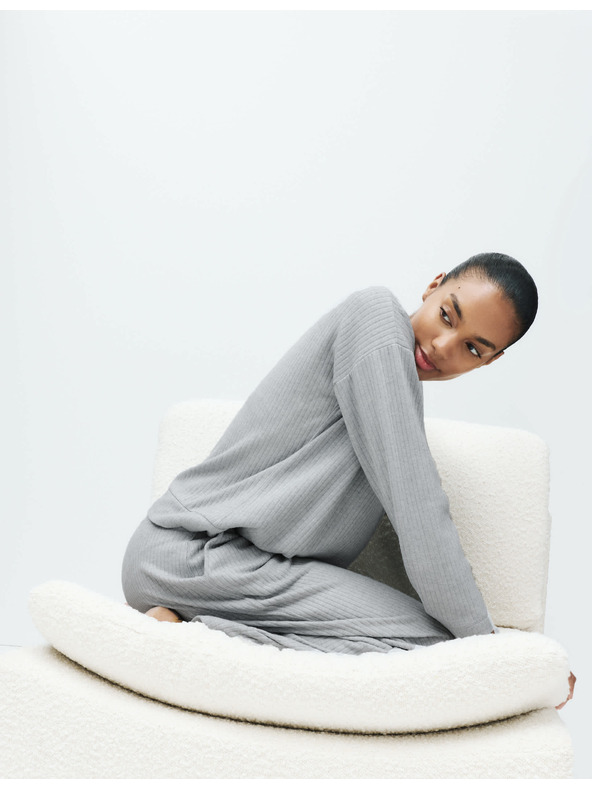 Marks & Spencer Rebrasti zgornji del pižame z izrezom ob vratu in dolgimi rokavi Marks & Spencer siva