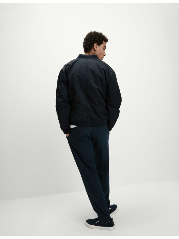 Marks & Spencer Trenirka z ravnimi hlačnicami, vrvico in visokim deležem bombaža Marks & Spencer mornarsko modra