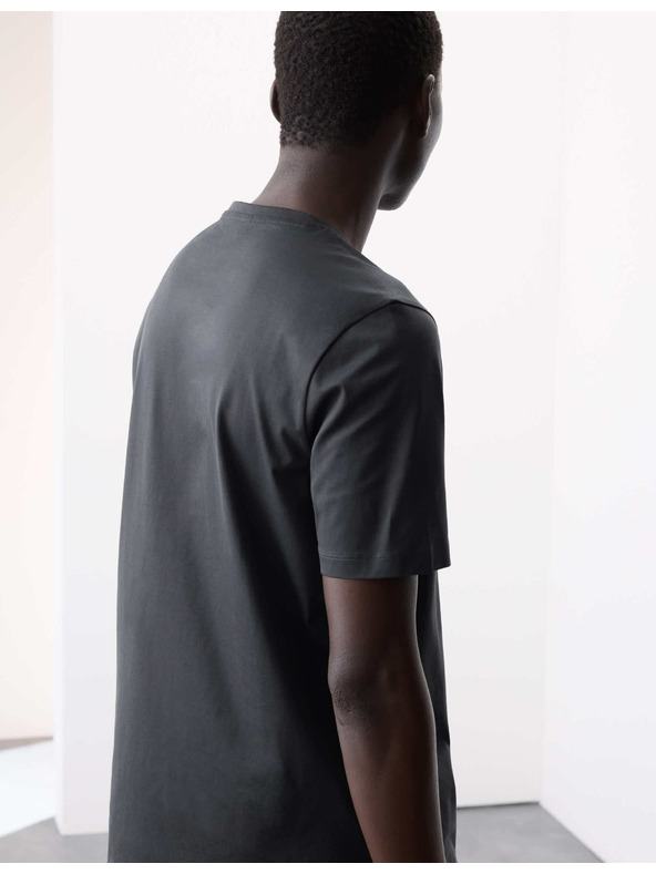 Marks & Spencer Majica iz premium bombažne tkanine, ozek kroj Marks & Spencer siva