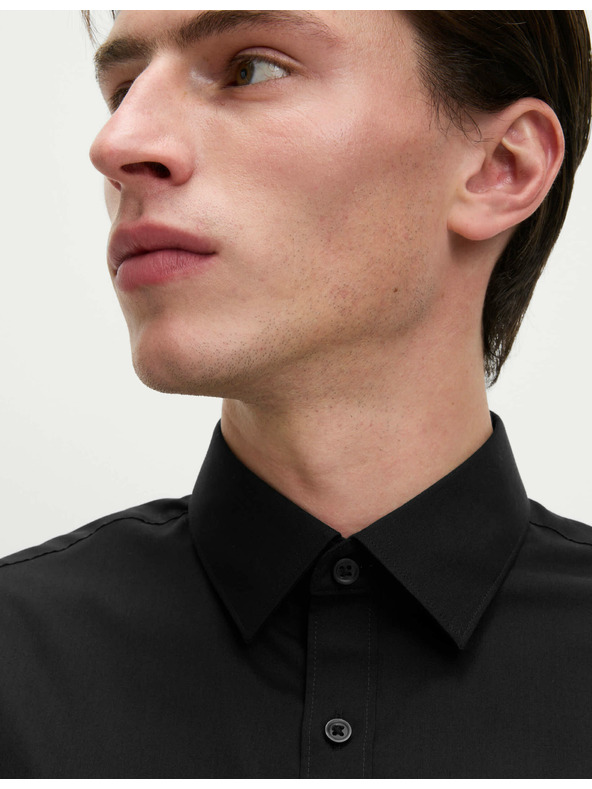 Marks & Spencer Srajca ozkega kroja, enostavno likanje Marks & Spencer črna