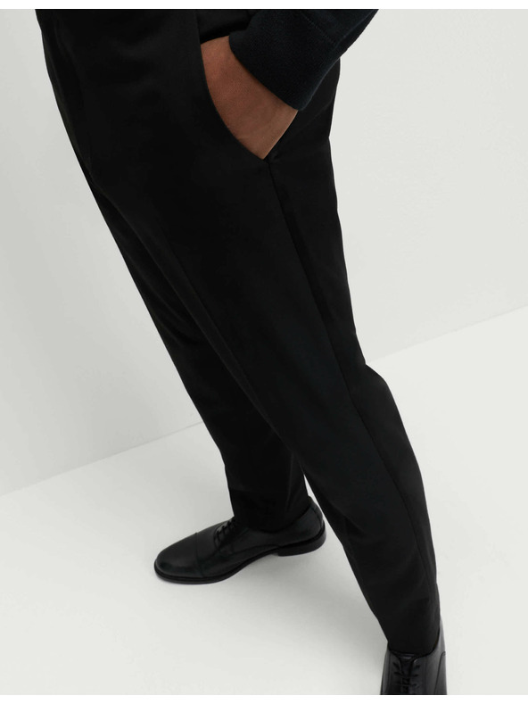 Marks & Spencer Smoking hlače ozkega kroja z elastiko Marks & Spencer črna