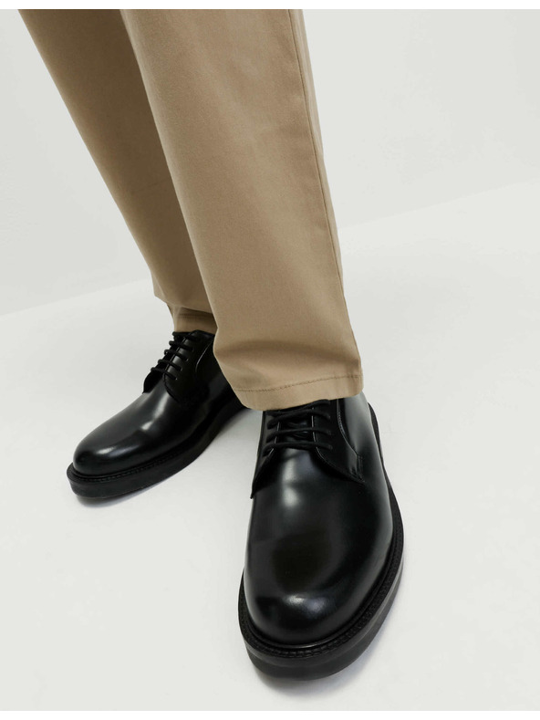 Marks & Spencer Raztegljive chino hlače normalnega kroja Marks & Spencer bež