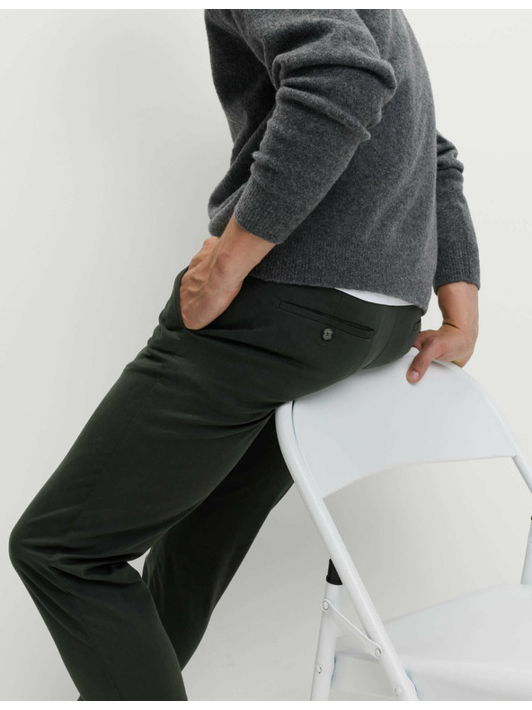 Marks & Spencer Hlače Marks & Spencer stretch chino slim fit sive barve