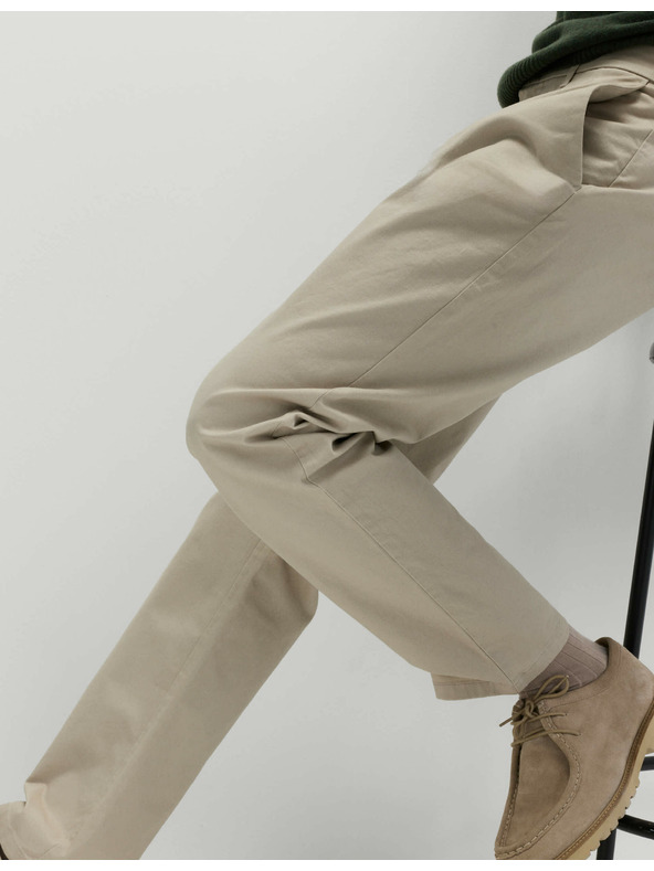 Marks & Spencer Raztegljive chino hlače normalnega kroja Marks & Spencer bež