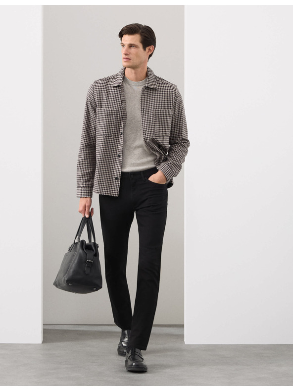 Marks & Spencer Raztegljive kavbojke s 360-stopenjskim raztezkom Marks & Spencer črne barve