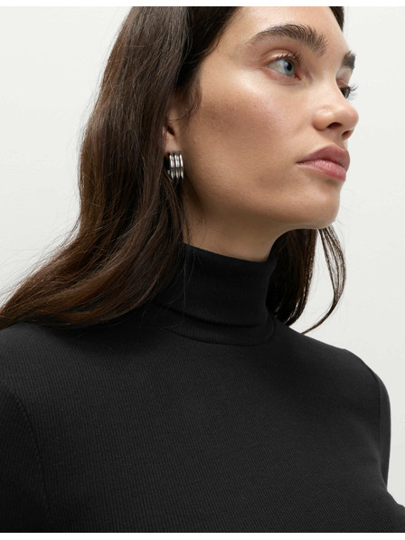 Marks & Spencer Rebrast top z visokim ovratnikom in visokim deležem bombaža Marks & Spencer črna