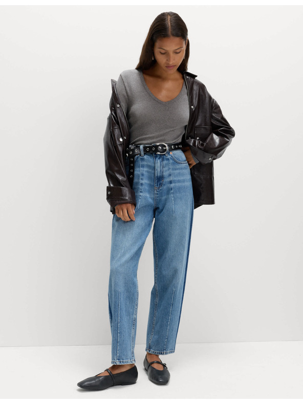 Marks & Spencer Rebrast top z V-izrezom z visokim deležem bombaža Marks & Spencer siva