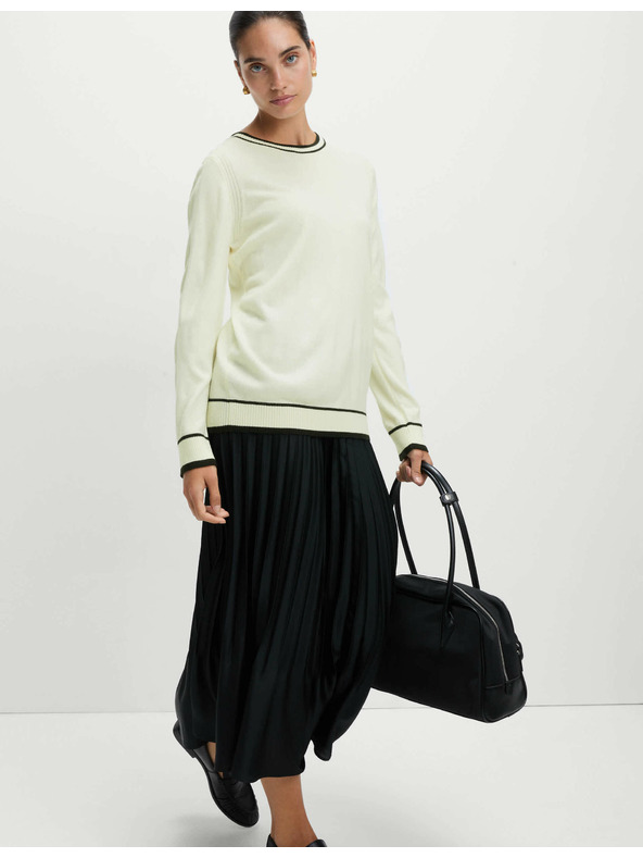 Marks & Spencer Izjemno mehak pulover z izrezom okoli vratu in kontrastnimi robovi Marks & Spencer smetanova