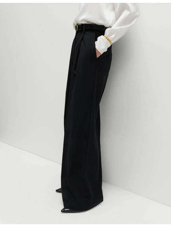 Marks & Spencer Nagubanke hlače z širokim hlačnicam Marks & Spencer črna