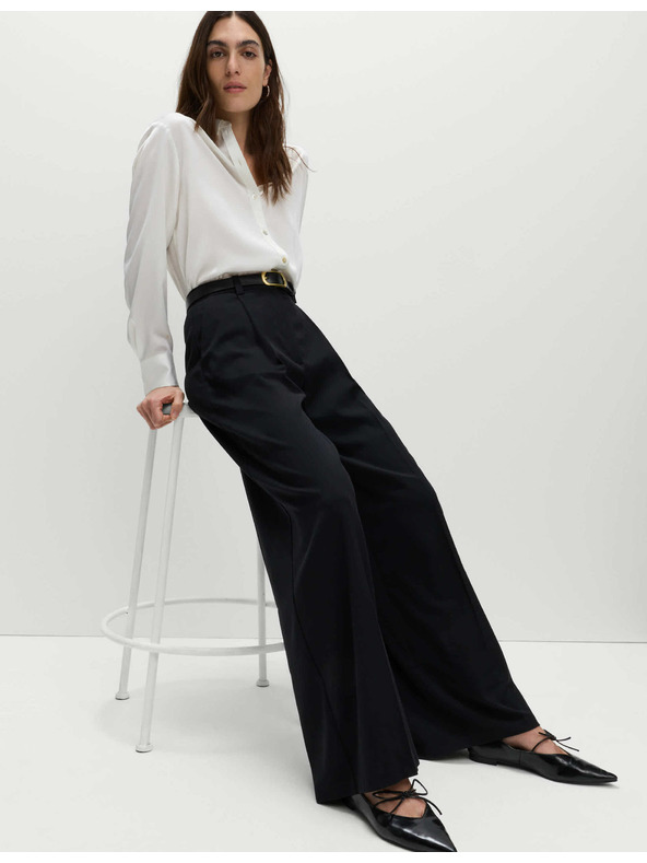 Marks & Spencer Nagubanke hlače z širokim hlačnicam Marks & Spencer črna