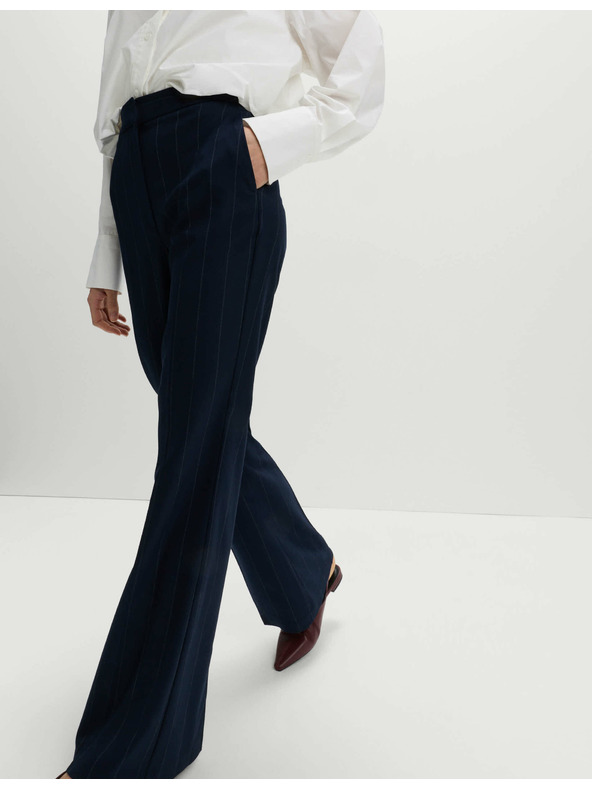 Marks & Spencer Ozke zvonaste hlače s črtami Marks & Spencer mornarsko modra