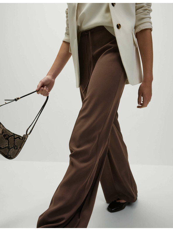 Marks & Spencer Krepe hlače z širokim hlačnicam in elastičnim pasom Marks & Spencer rjava