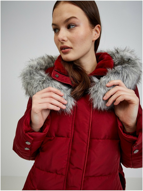 Orsay Vinsko rdeč ženski puhast zimski plašč s kapuco in umetnim krznom ORS