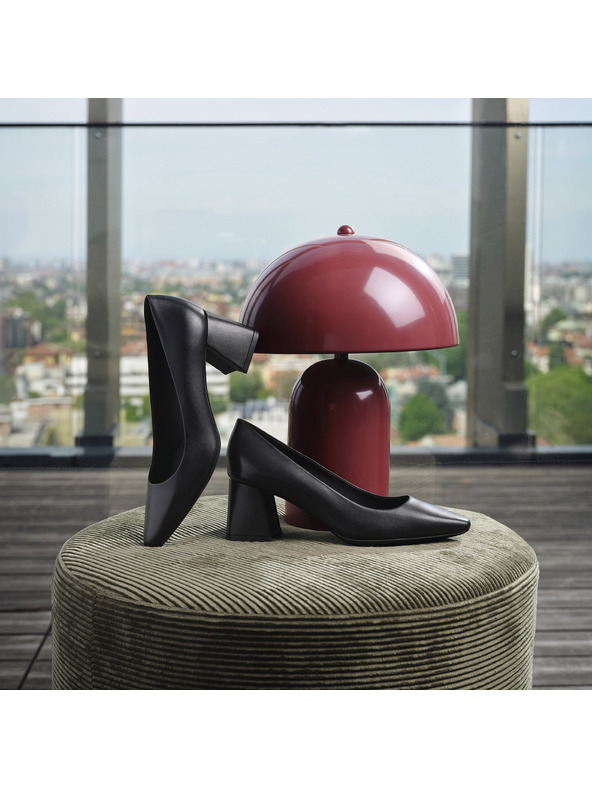 Geox Črne ženske črpalke Geox Giselda