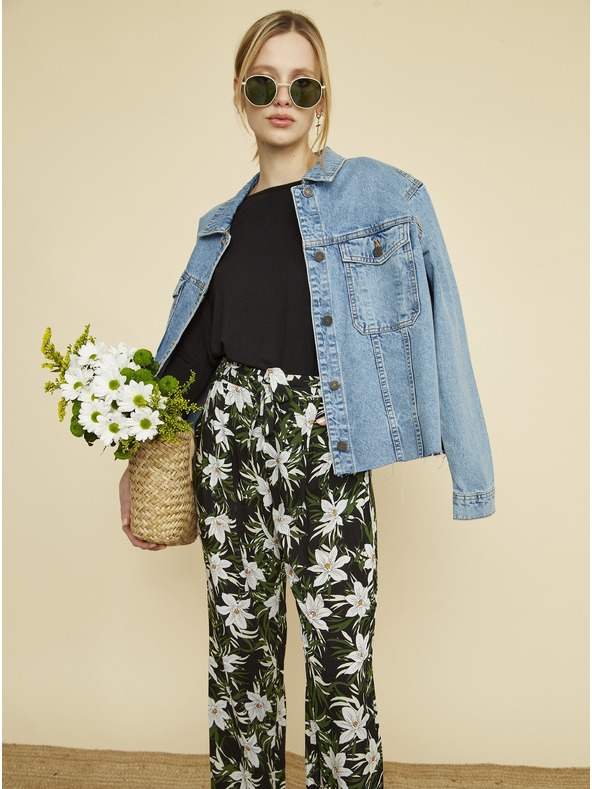 ZOOT.lab Zeleno-črne ženske hlače s cvetličnim vzorcem ZOOT.lab Ena