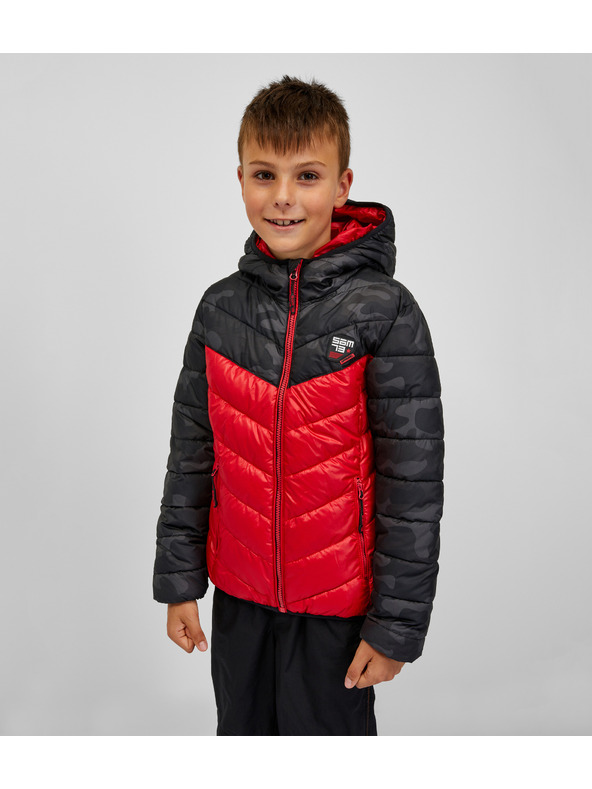Sam 73 Črno-rdeča fantovska prešita jakna s kapuco SAM 73 Jerry