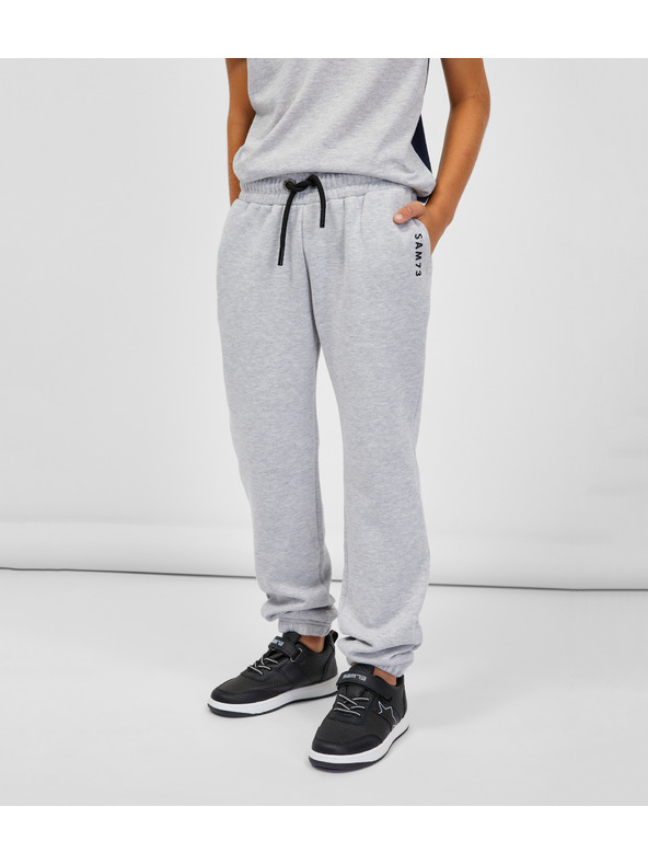 Sam 73 Svetlo sive otroške črtaste trenirke SAM 73 Riardin