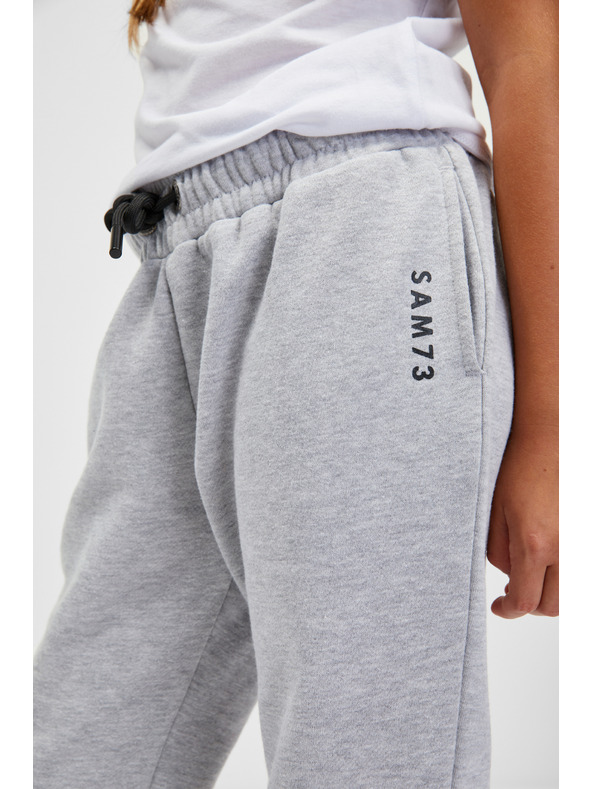 Sam 73 Svetlo sive otroške črtaste trenirke SAM 73 Riardin