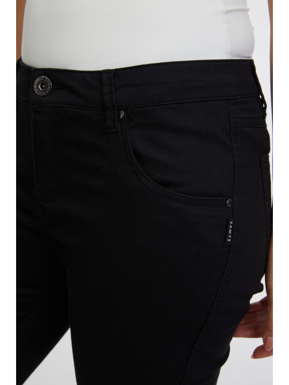 Sam 73 Črne ženske tričetrtinske kavbojke ozkega kroja SAM 73 Amara