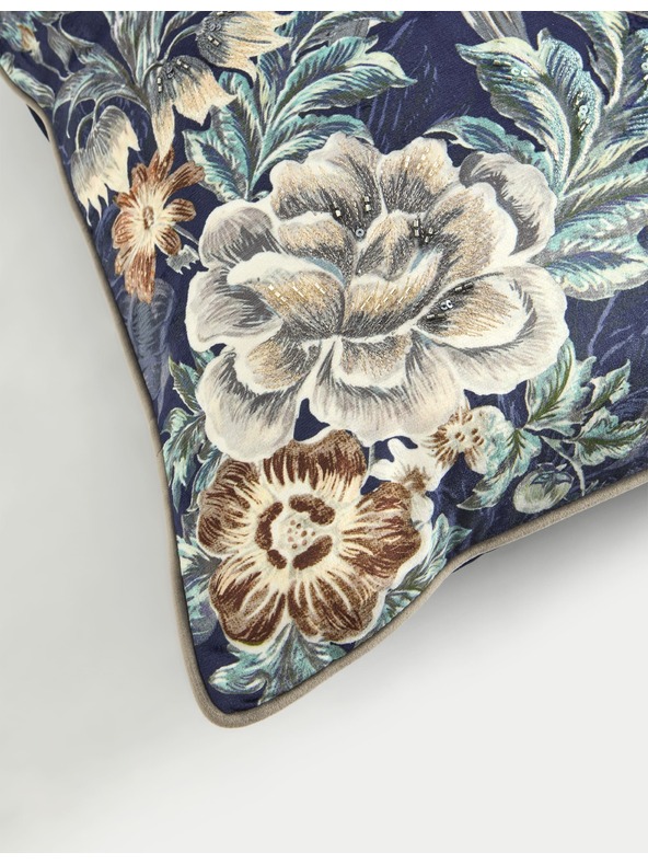 Marks & Spencer Žametna okrašena blazina z motivom ptic Marks & Spencer mornarsko modra