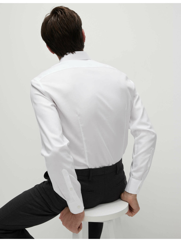 Marks & Spencer Bombažna srajca ozkega kroja z nezmečkljivo obdelavo Marks & Spencer bela