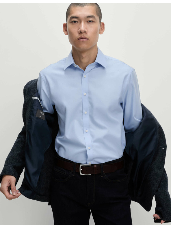 Marks & Spencer Bombažna srajca klasičnega kroja z nezmečkljivo obdelavo Marks & Spencer modra