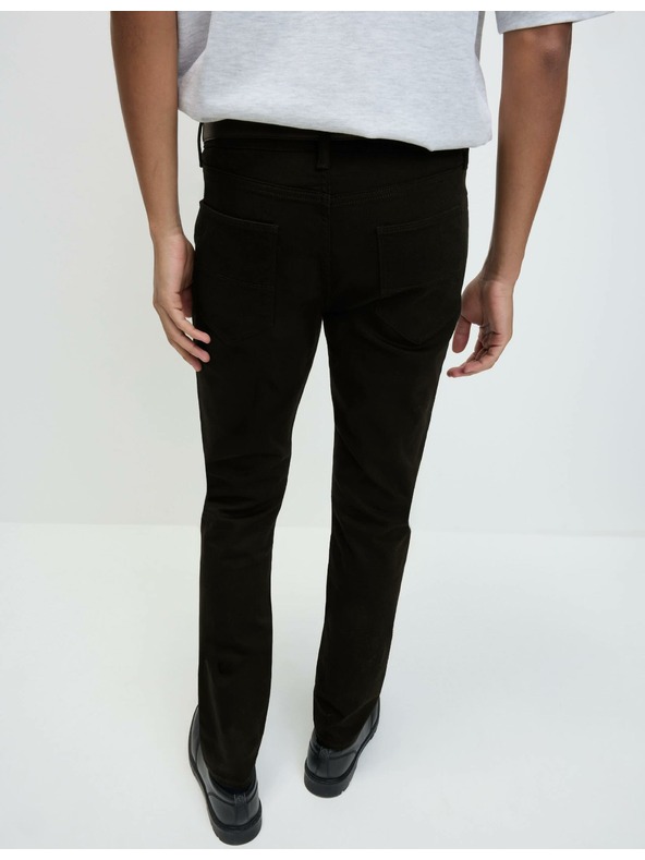 Marks & Spencer Raztegljive kavbojke ozkега kroja Marks & Spencer črna