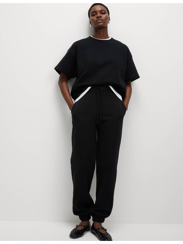 Marks & Spencer Trenirka z manšetami, z visokim deležem bombaža in vrvico Marks & Spencer črna