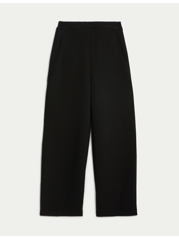 Marks & Spencer Trenirka prilégajočega kroja Marks & Spencer črna