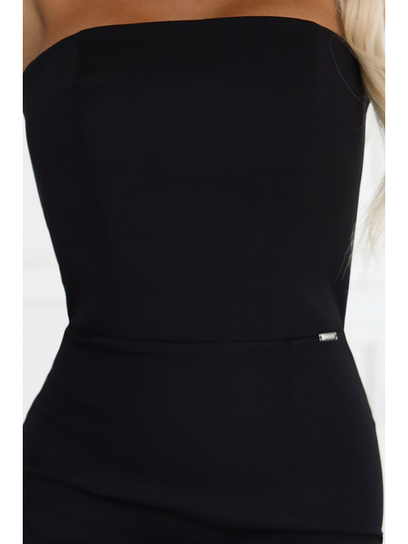 numoco Midi obleke z golimi rameni in stezniki - črne