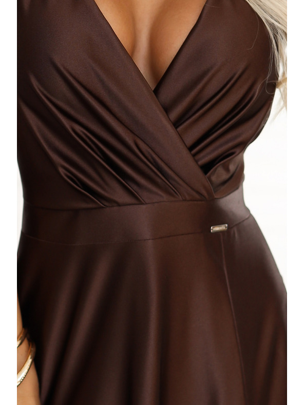 numoco CRYSTAL svilene dolge obleke z izrezom - čokoladne