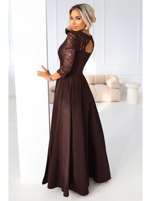 numoco AMBER elegantne dolge čipkaste šaty z izrezom - čokoladne