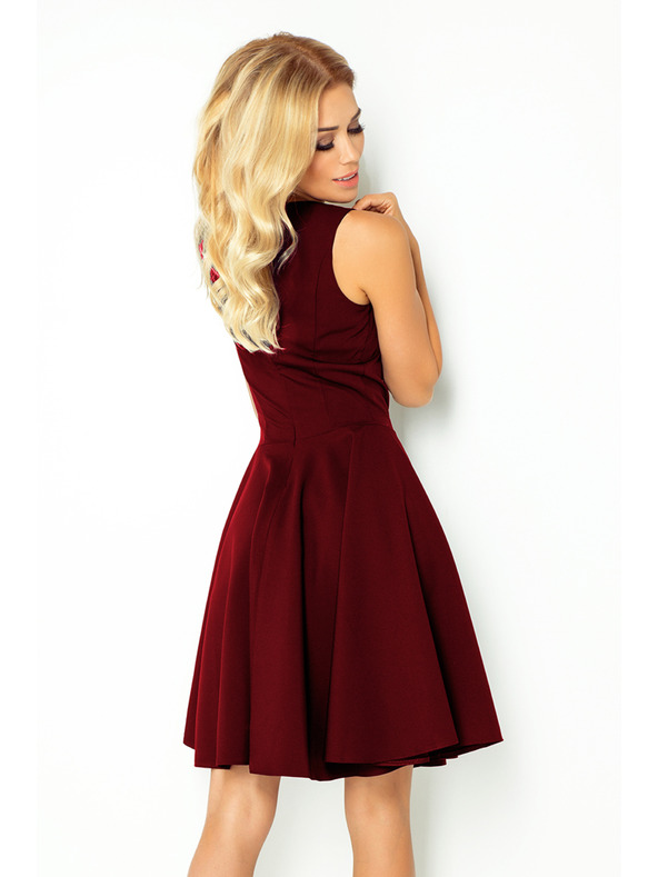 numoco Šaty - srčast izrez - bordo barve