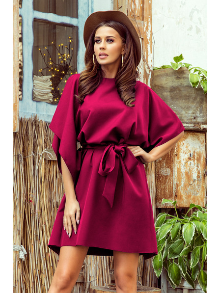 numoco SOFIA Metuljaste obleke z vezavo v pasu - vinsko rdeča barva