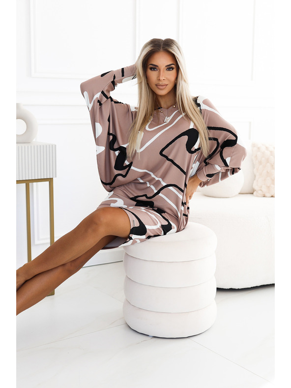 numoco Udobne netopirske obleke z izrezom - bež z črno-belim vzorcem