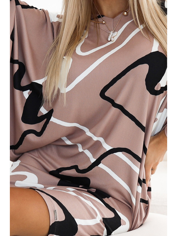 numoco Udobne netopirske obleke z izrezom - bež z črno-belim vzorcem