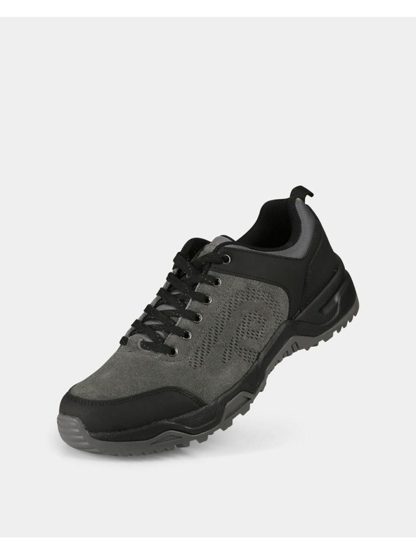 Kilpi Turistična obuv Kilpi SOLANKE LOW-U Črna