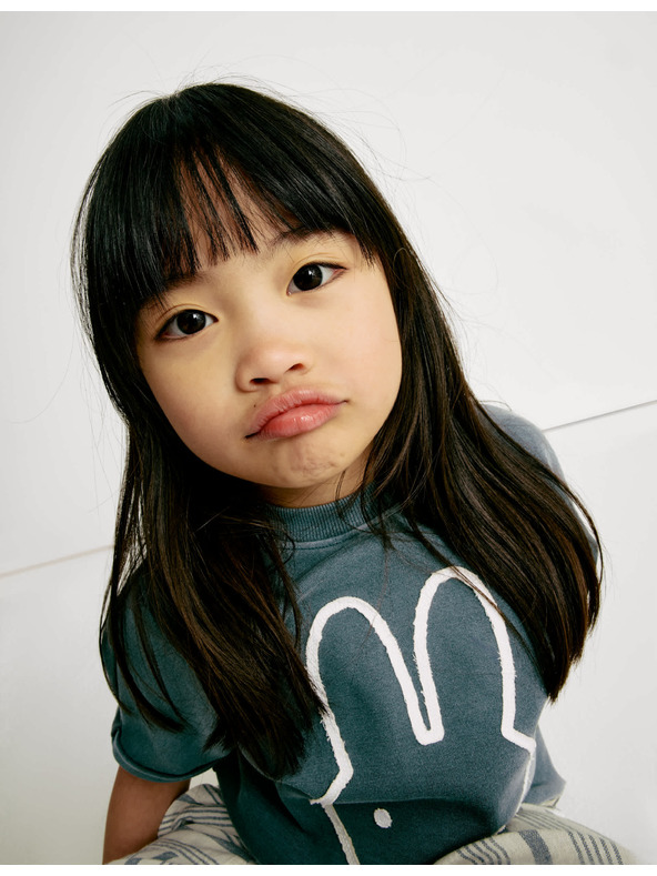 Marks & Spencer Majica Miffy™ z visokim deležem bombaža (1–8 let) Marks & Spencer siva