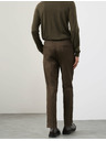Marks & Spencer Super lahke hlače chino, običajnega kroja Marks & Spencer zelena