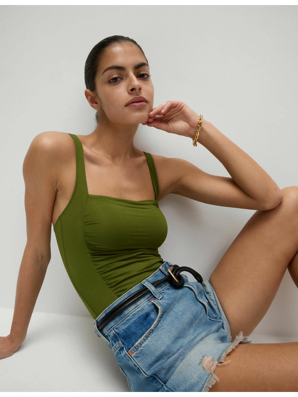 Marks & Spencer Kopalke, ki oblikujejo trebušček, z oblazinjenimi in kvadratnim izrezom Marks & Spencer zelena