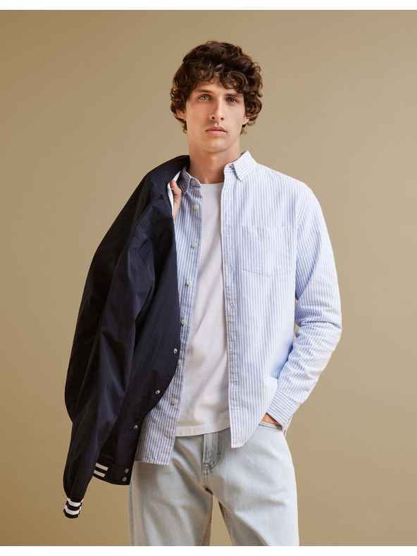 Celio Svetlomodra moška črtasta majica rednega kroja Celio Caoxfordy