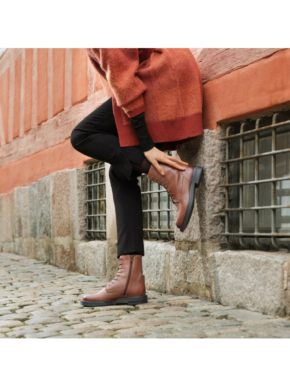 Geox Svetlo rjava ženska gležnjarska obutev Geox Serilda