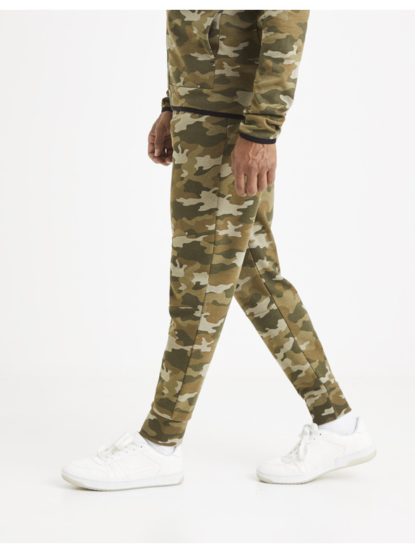 Celio Kaki vzorčaste trenirke Celio Vojogyoke