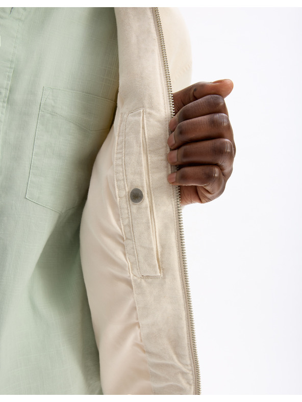 Celio Jakna Lumarlon